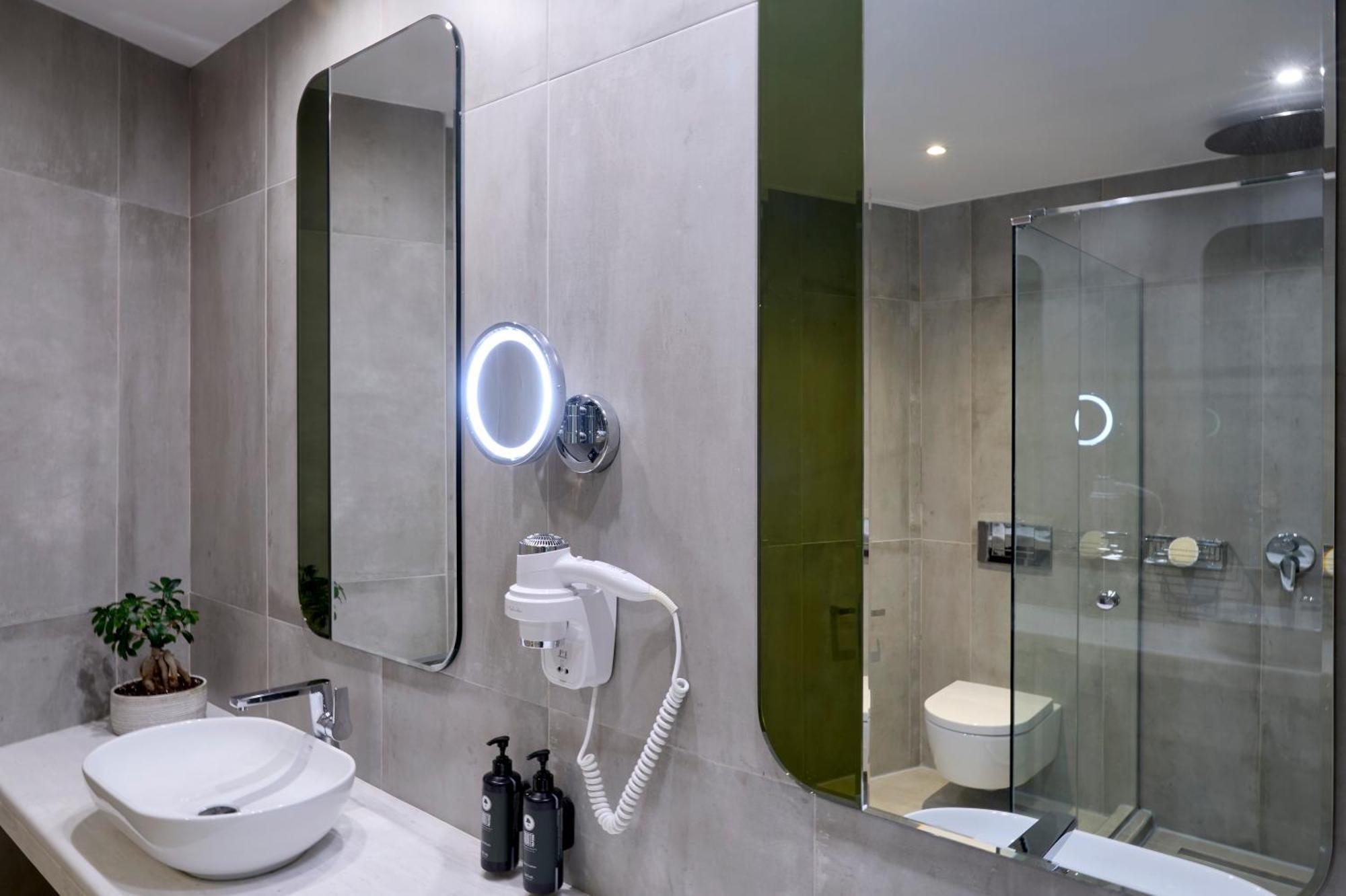 Wyndham Athens Residence Bagian luar foto